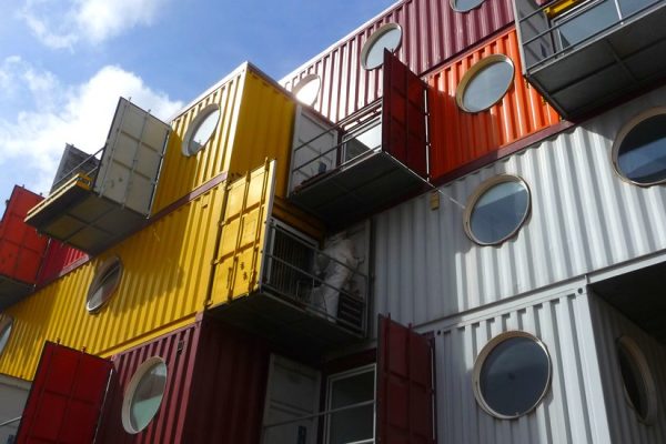 Construire durablement : des containers pour créer des hôtels