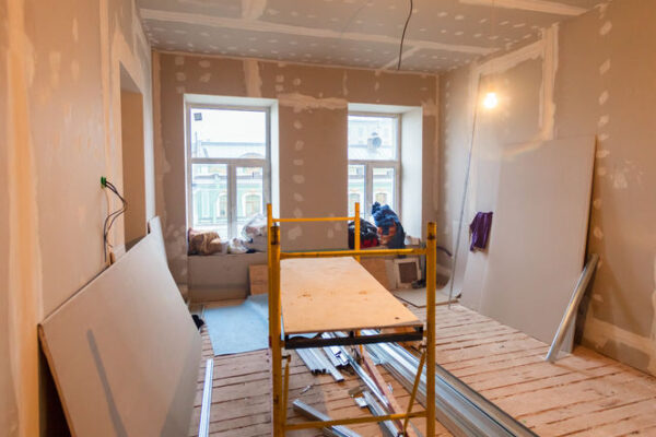 Rénovation : quels sont les travaux clés à envisager dans un ancien logement ?
